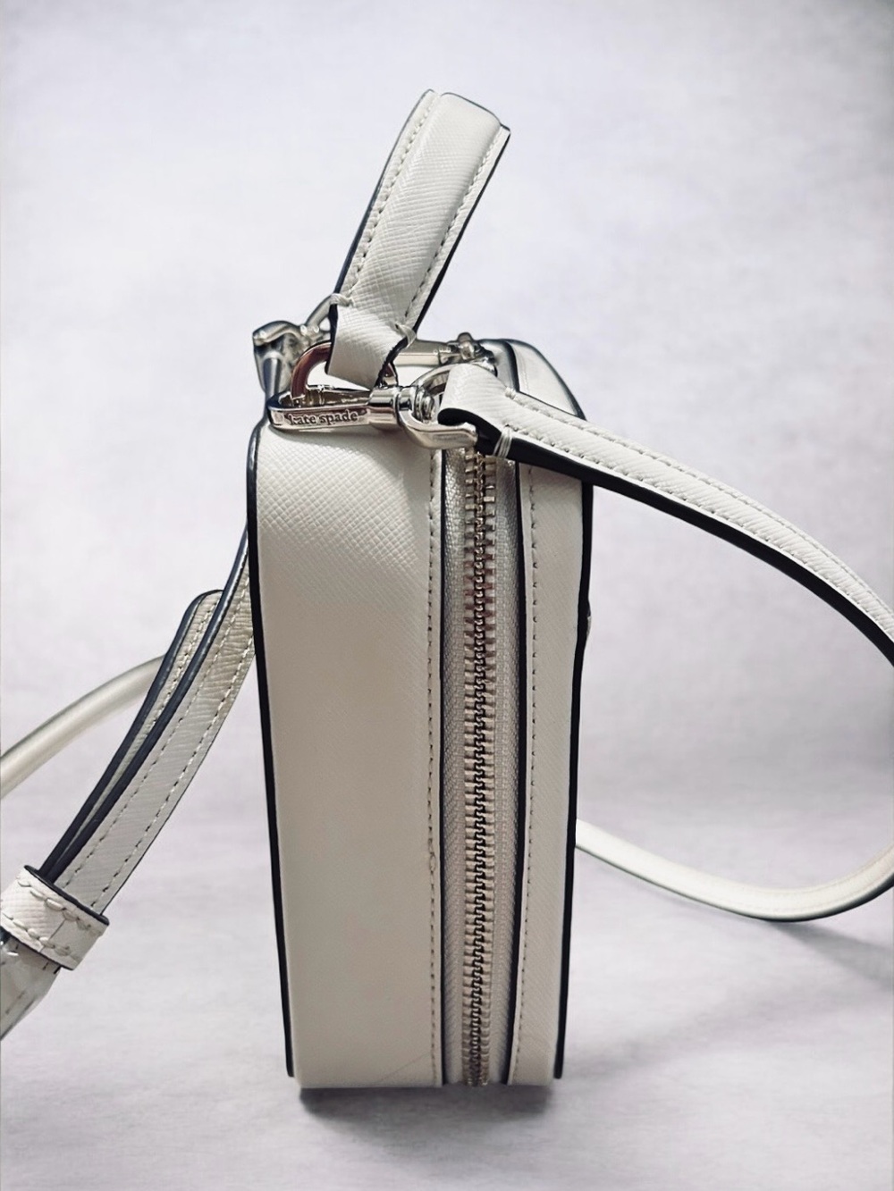 kate spade Daisy Vanity Bag - Picture 9 of 15